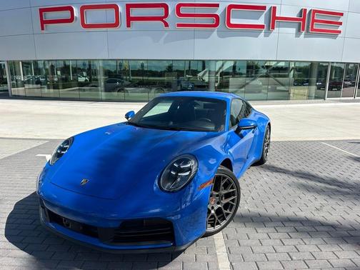 2025 Porsche 911 Carrera