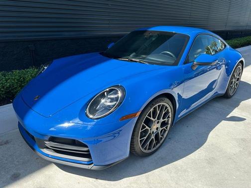 2025 Porsche 911 Carrera