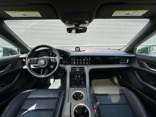 2025 Porsche Taycan Turbo