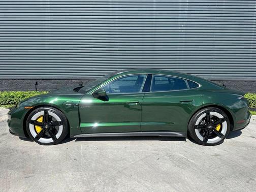 2025 Porsche Taycan Turbo