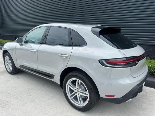 Chalk 2026 Porsche Macan Base