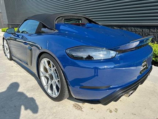 2025 Porsche 718 Spyder RS