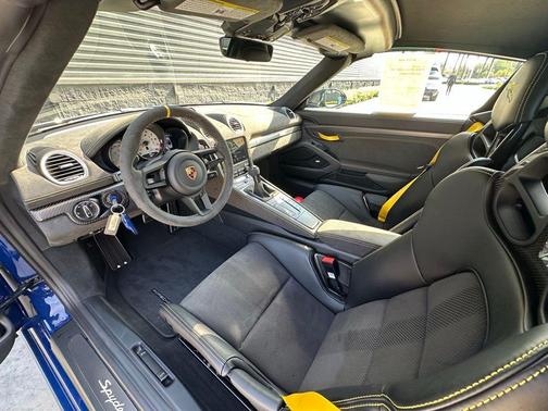 2025 Porsche 718 Spyder RS