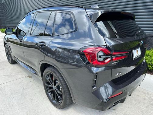 2024 BMW X3 M40i