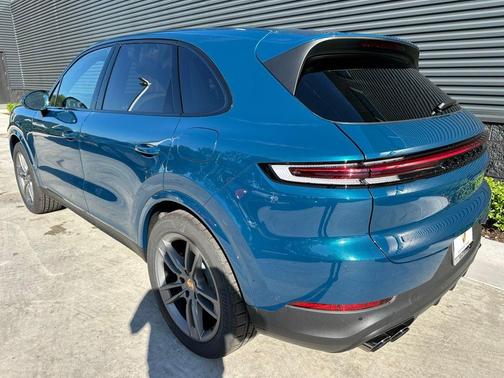 2025 Porsche Cayenne E-Hybrid AWD
