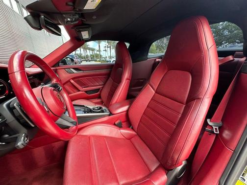 2022 Porsche 911 Targa 4S