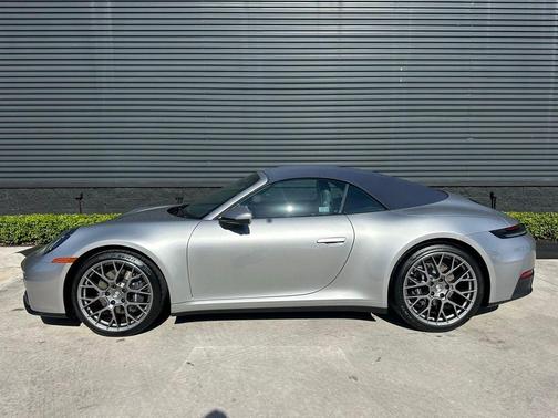 2026 Porsche 911 Carrera