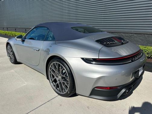 2026 Porsche 911 Carrera