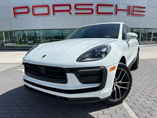 2026 Porsche Macan Base