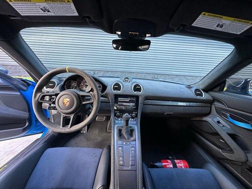 2025 Porsche 718 Cayman GT4 RS