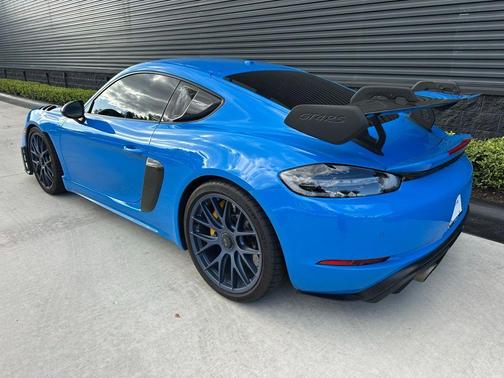 2025 Porsche 718 Cayman GT4 RS