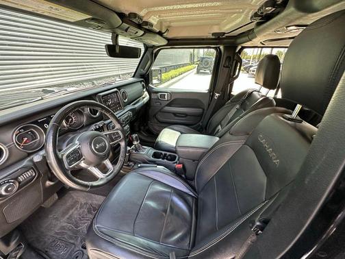 Black Clearcoat 2021 Jeep Wrangler Unlimited Sahara