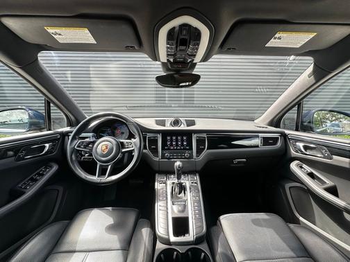 Blue 2018 Porsche Macan S