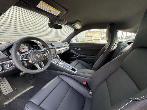 2025 Porsche 718 Cayman Style Edition