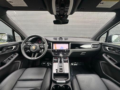 Volcano Gray Metallic 2026 Porsche Macan