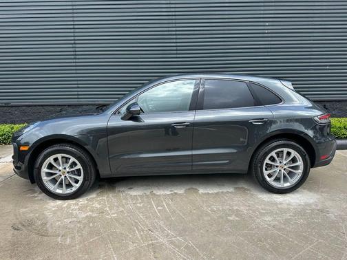 Volcano Gray Metallic 2026 Porsche Macan