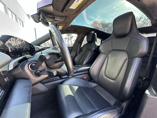 2022 Porsche Taycan GTS