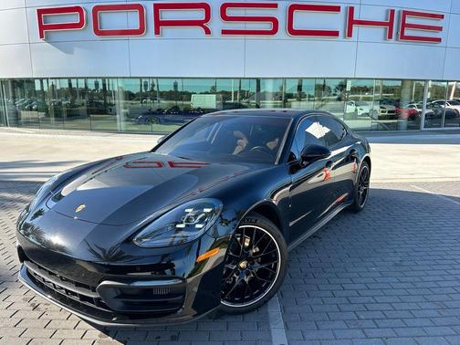 2022 Porsche Panamera