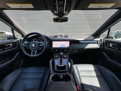 Chalk 2021 Porsche Cayenne AWD