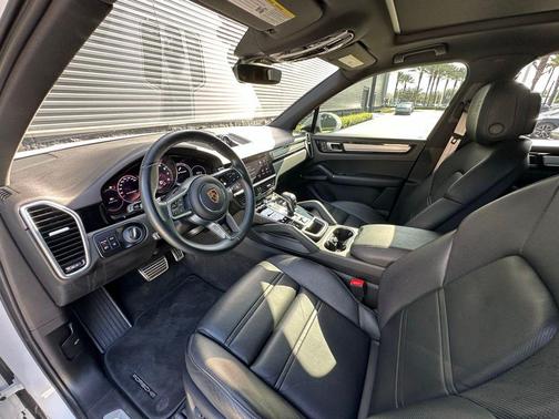 2023 Porsche Cayenne S