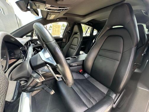 2018 Porsche Panamera Base