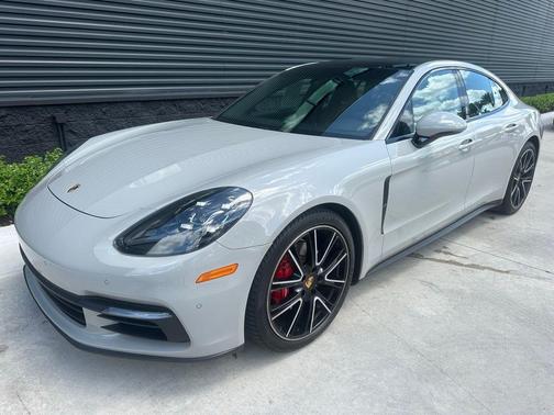 2018 Porsche Panamera Base