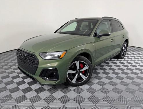 District Green Metallic 2024 Audi Q5 45 S line quattro Premium