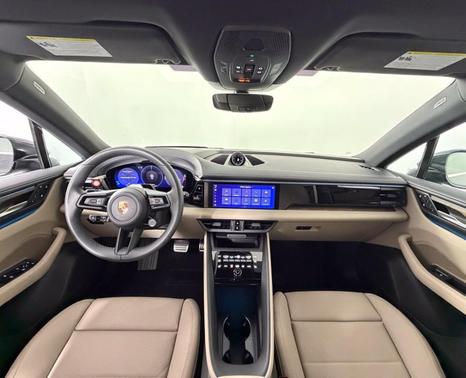 Jet Black Metallic 2026 Porsche Macan 4S