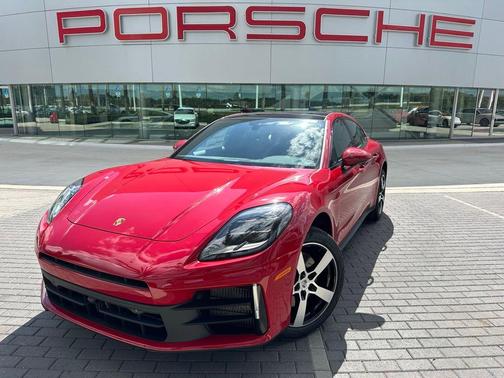 2025 Porsche Panamera Base