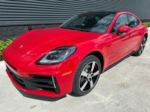 2025 Porsche Panamera Base