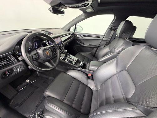 Carrara White 2023 Porsche Macan