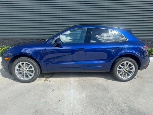 2025 Porsche Macan