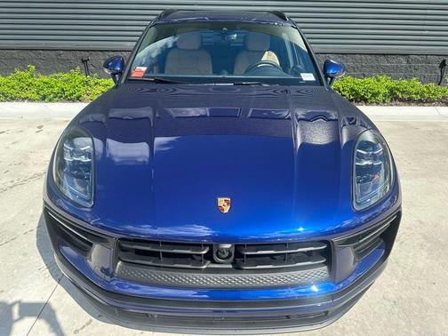 2025 Porsche Macan