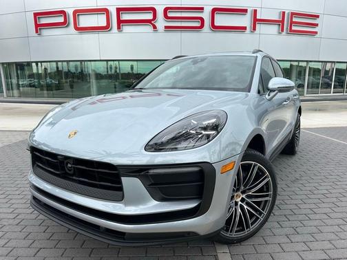 2026 Porsche Macan Base