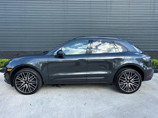 2026 Porsche Macan Base