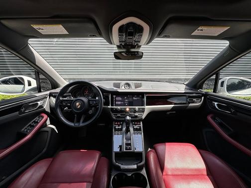 White 2024 Porsche Macan