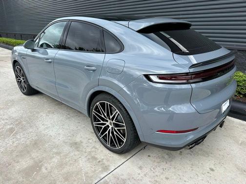 2026 Porsche Cayenne Turbo