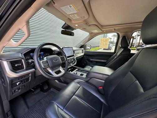 2022 Ford Expedition XLT