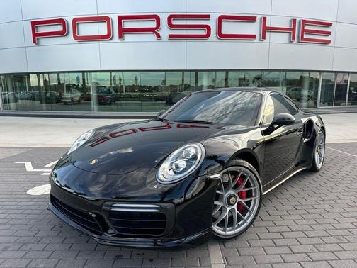 2017 Porsche 911 Turbo