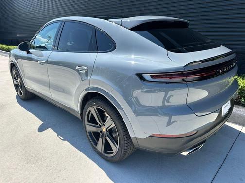 Arctic Grey 2026 Porsche Cayenne AWD