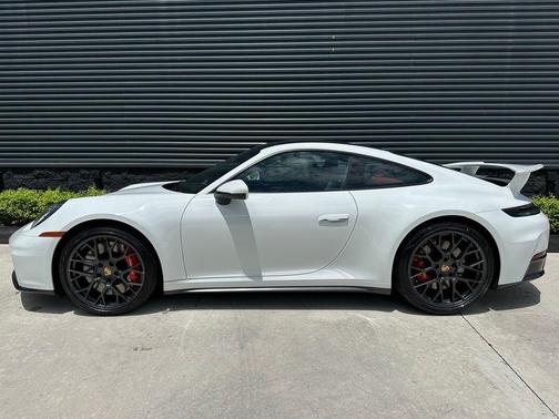 2025 Porsche 911 Carrera S