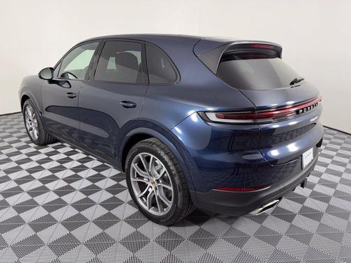 Blue Metallic 2026 Porsche Cayenne Base