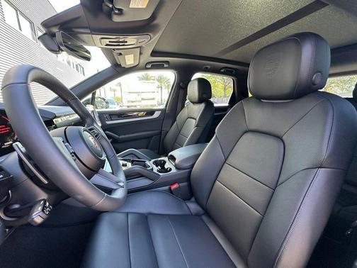 2026 Porsche Cayenne Base