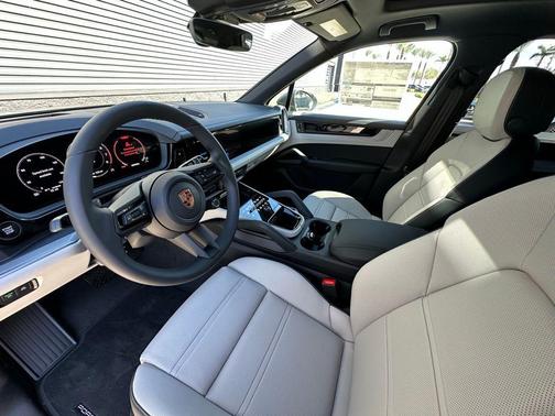 2026 Porsche Cayenne Base