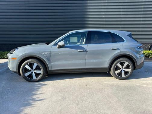 2026 Porsche Cayenne AWD