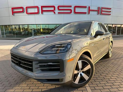 2026 Porsche Cayenne AWD