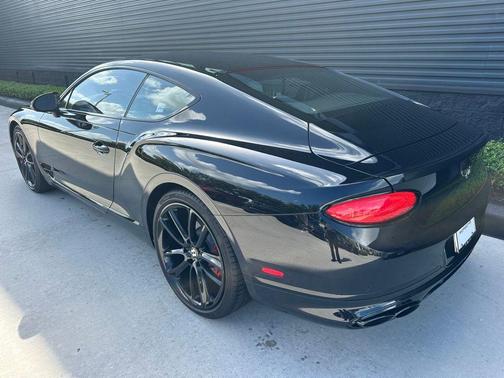 Black Crystal 2020 Bentley Continental GT V8