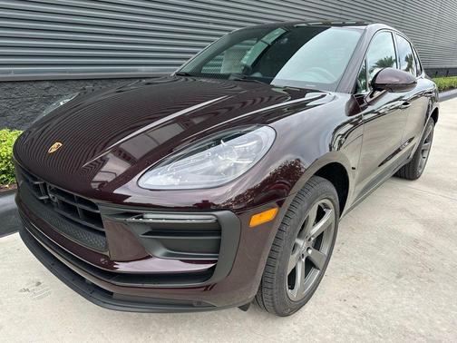 2026 Porsche Macan Base