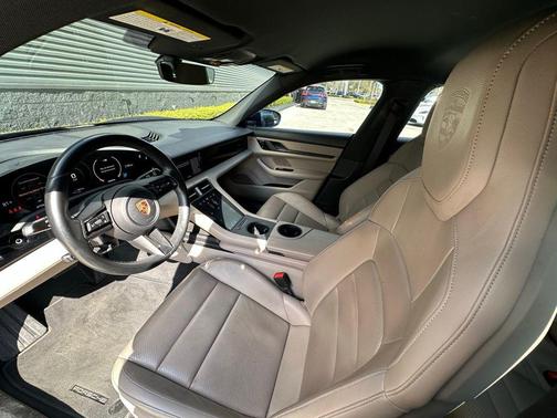 2021 Porsche Taycan Base