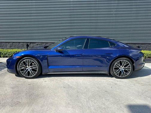 2021 Porsche Taycan Base